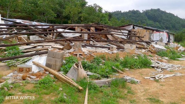 Deux logements après leur démolition