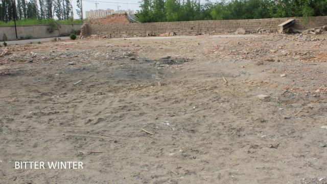 Site de la mosquée nivelée située dans le groupe Xianfeng de la ferme Huangtian, district de Yizhou