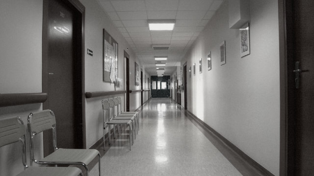 Hospital-corridor-taken-from-the-Internet