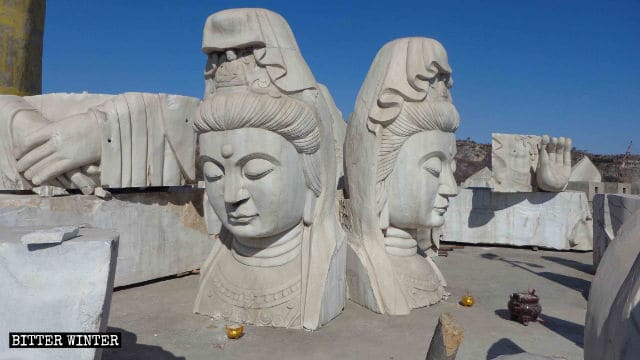 La statue de Guanyin a été détruite.