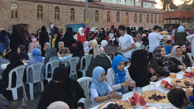 Prêts pour la fête de l’Iftar