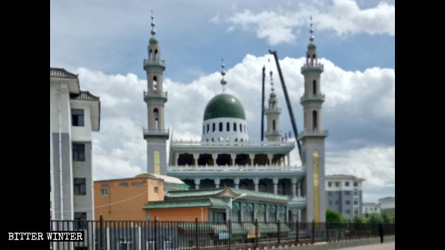 Les symboles islamiques ont été retirés de la Grande mosquée de Shaanxi à Guyuan.